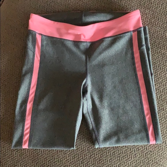 Like-New Condition Under Armour leggings - Picture 3 of 3